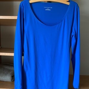 Like New: Gorgeous blue Ann Taylor Top